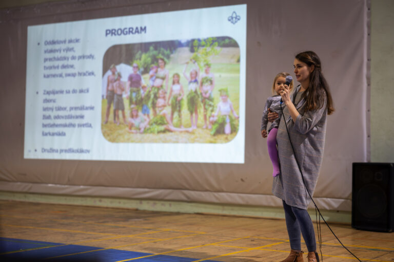 Kto vedie dospelých a rodiny? 2023/2024